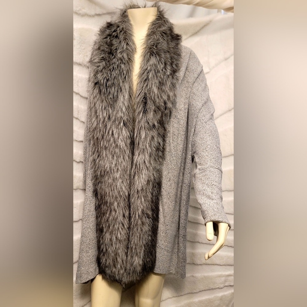 Jennifer Lopez Jlo Long Open Cardigan Sweater Faux Fur Trim Gray Women's Medium